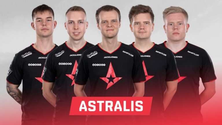 Astralis, Çekiliş ile Kazandığı Kupalardan Birini Verecek!