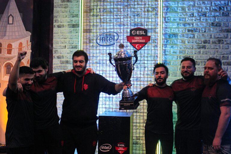 Sangal Esports ESEA’da Play-Off’ları Garantiledi