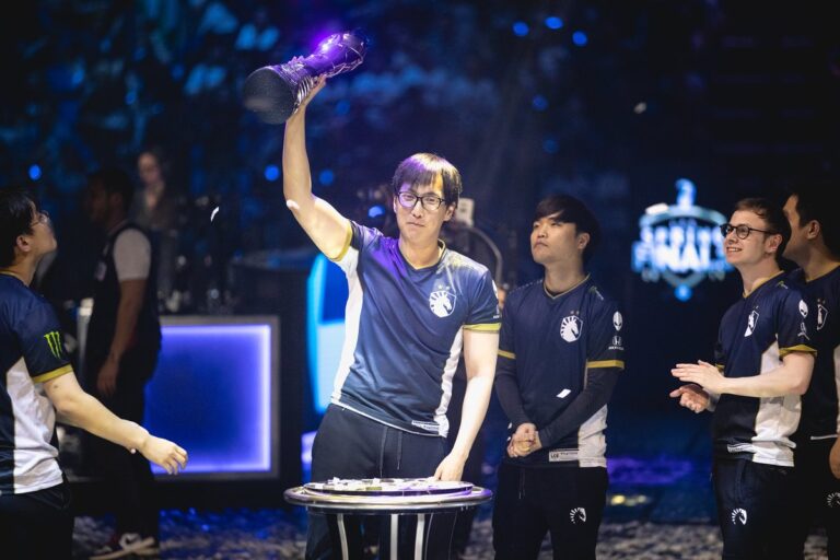 Doublelift profesyonel oyunculuğu bıraktığını duyurdu esportimes