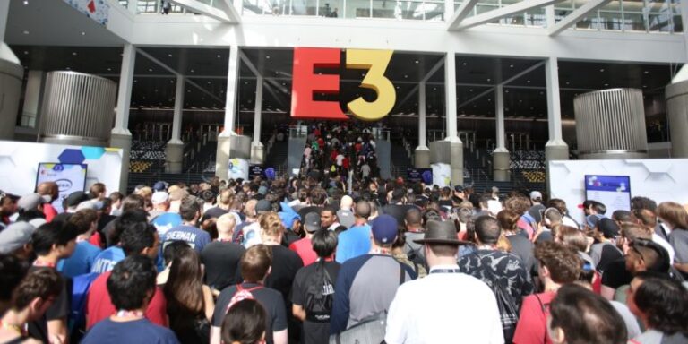 E3