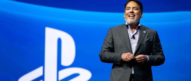 Eski PlayStation Yöneticisi Shawn Layden Oyuncuları Üzdü!