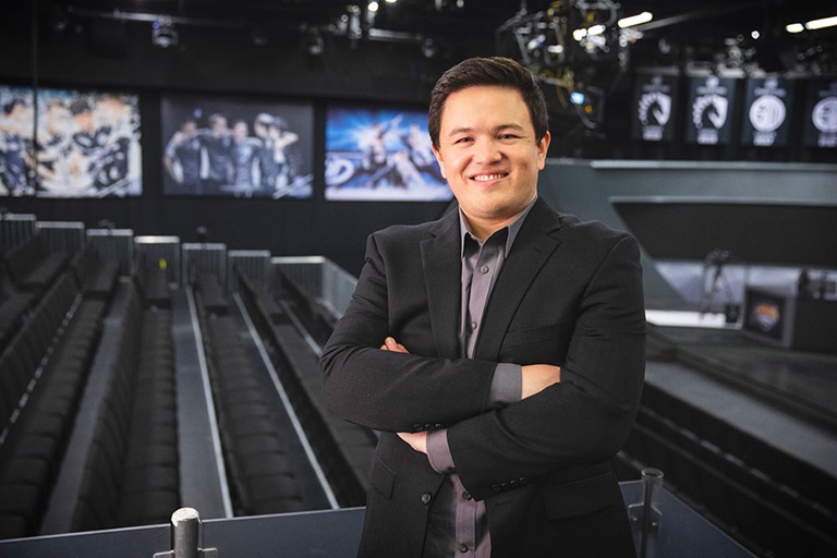 Riot Games, Whalen Rozelle esportimes