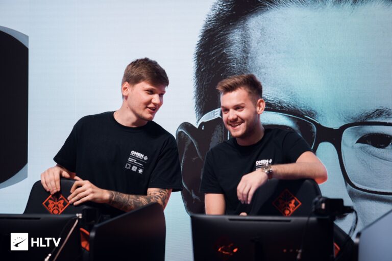 smooya: “s1mple and NiKo make over $50,000 a month!”