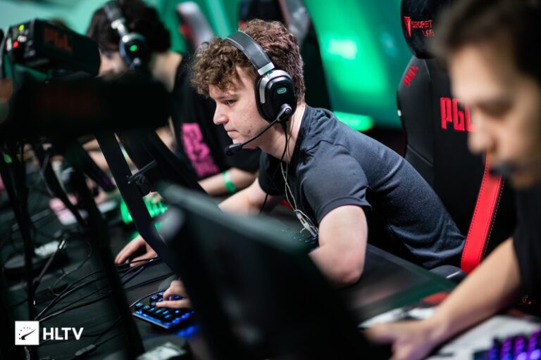 YEKINDAR, PGL Major Antwerp 2022’den Sonra Virtus.pro’dan Ayrılabilir