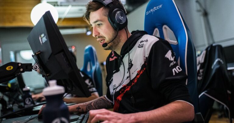 Team Falcons Kennys'i Kadrosuna Kattı esportimes