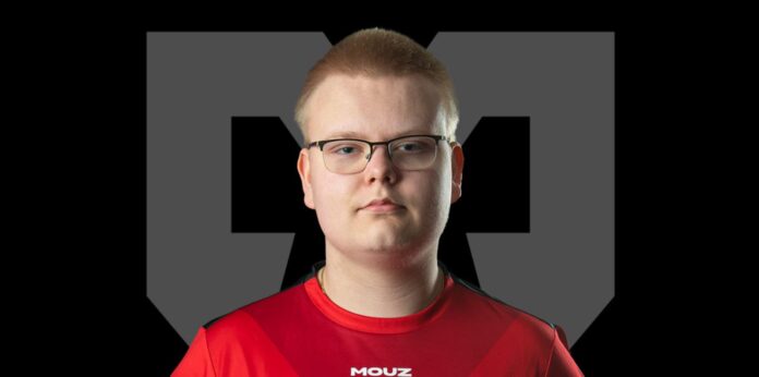 MOUZ NXT, Jimpphat ile Yollarını Ayırdı