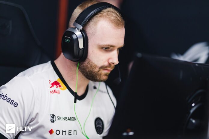 tiziaN Emekli Olduğunu Duyurdu!