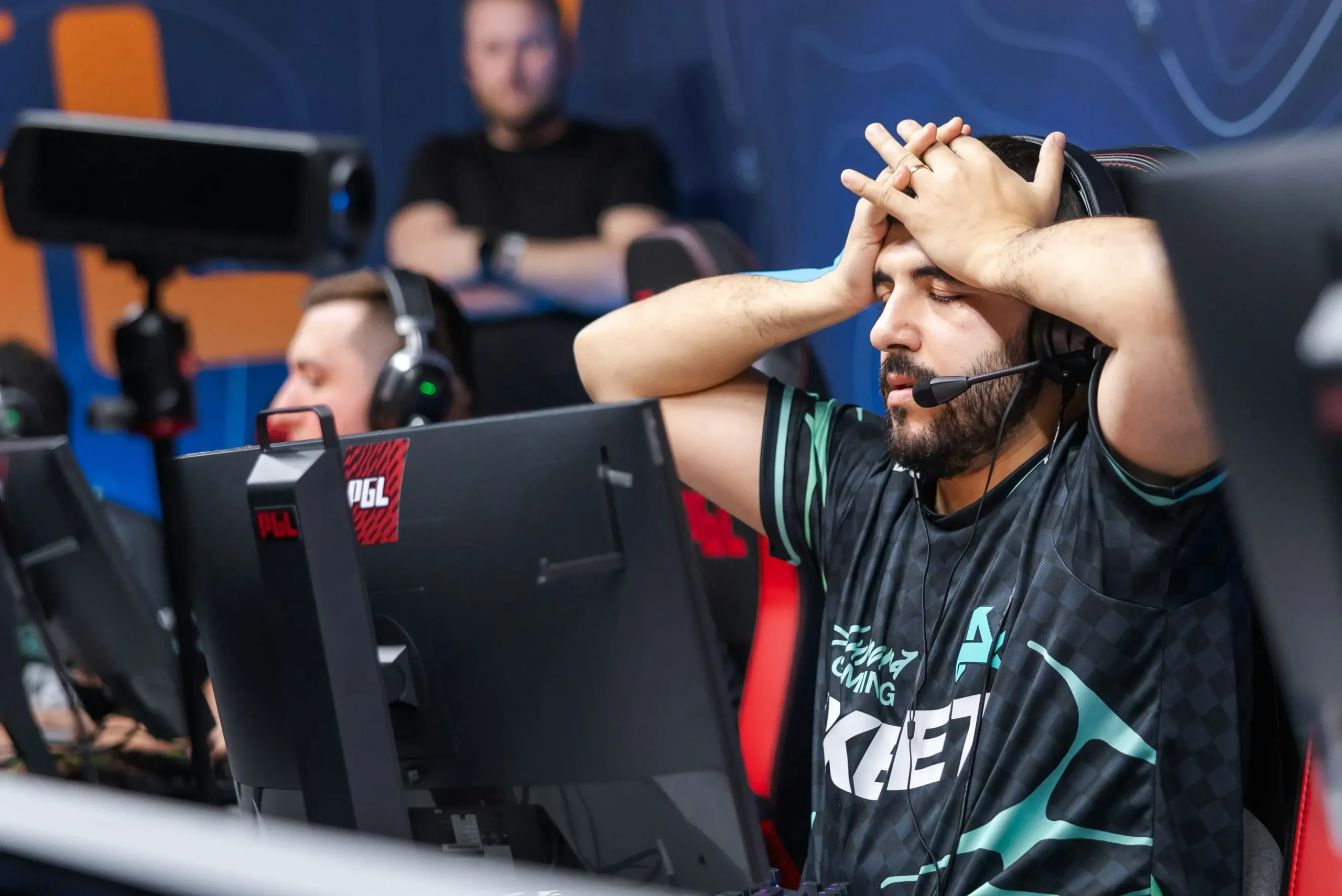 Aurora Crushed by HEROIC! Aurora Crushed by HEROIC!