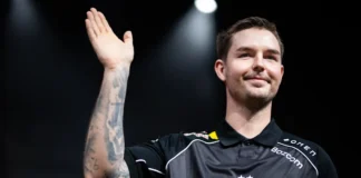 100 Thieves device ile İlgileniyor! 100 Thieves device ile İlgileniyor!